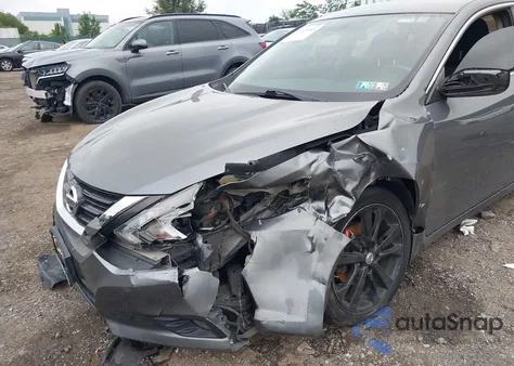 2017 Nissan Altima 2.5 Sr из США, поврежденный, VIN 1N4AL3AP1HC481739